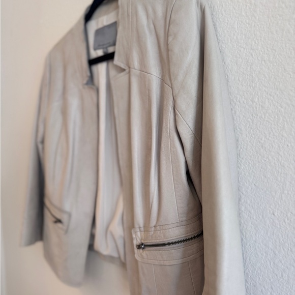 Classiques Entier Leather Cream Women's Blazer, Size Small - Picture 7 of 7